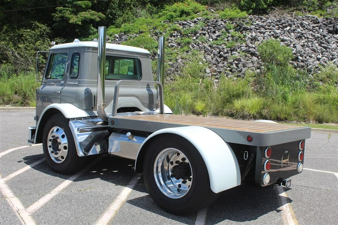 1969 International Harvester Loadstar - Image 10 of 31