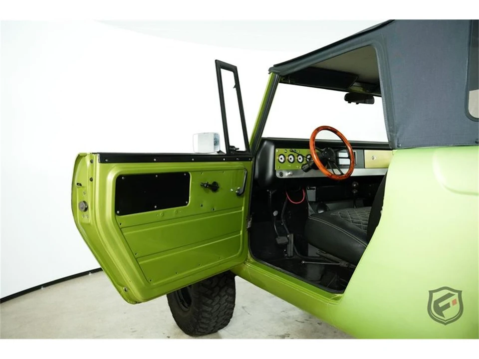 1969 International - Image 12 of 31