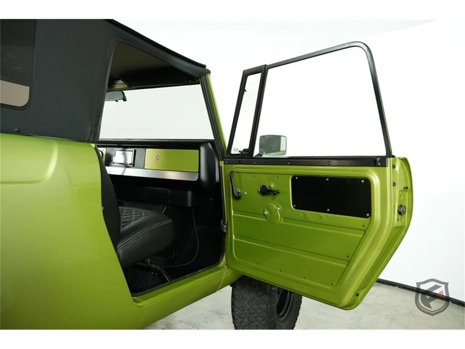 1969 International - Image 21 of 31