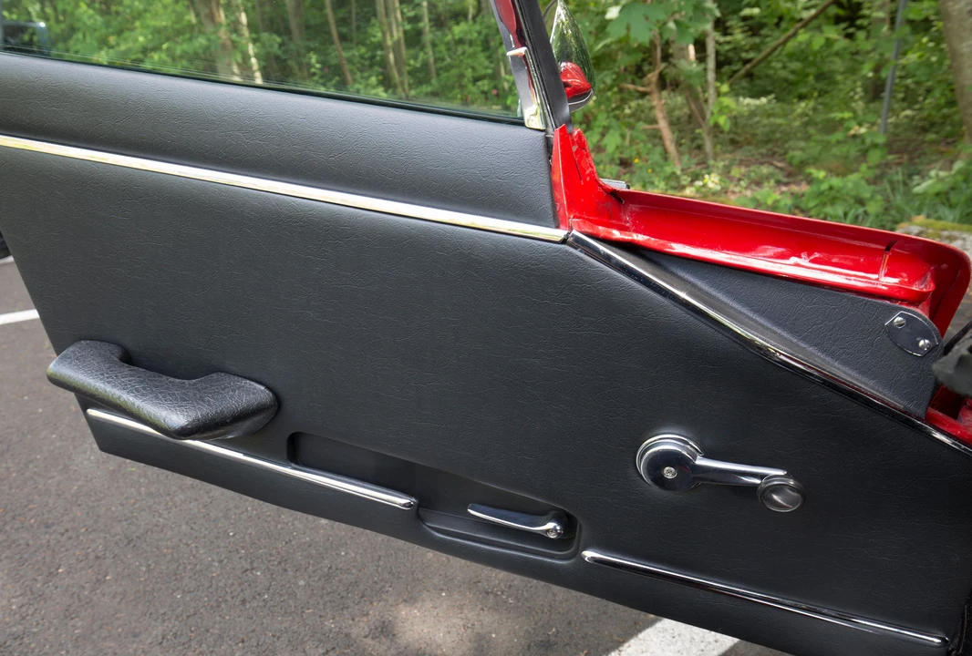 1969 Jaguar E-Type Series 2 - Image 12 of 31