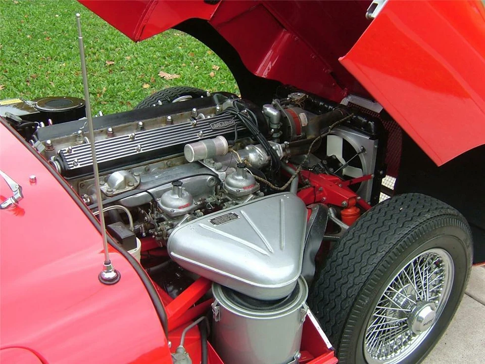 1969 Jaguar E-Type Series 2 - Image 3 of 5