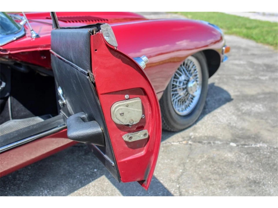 1969 Jaguar E-Type Series 2 - Image 28 of 31