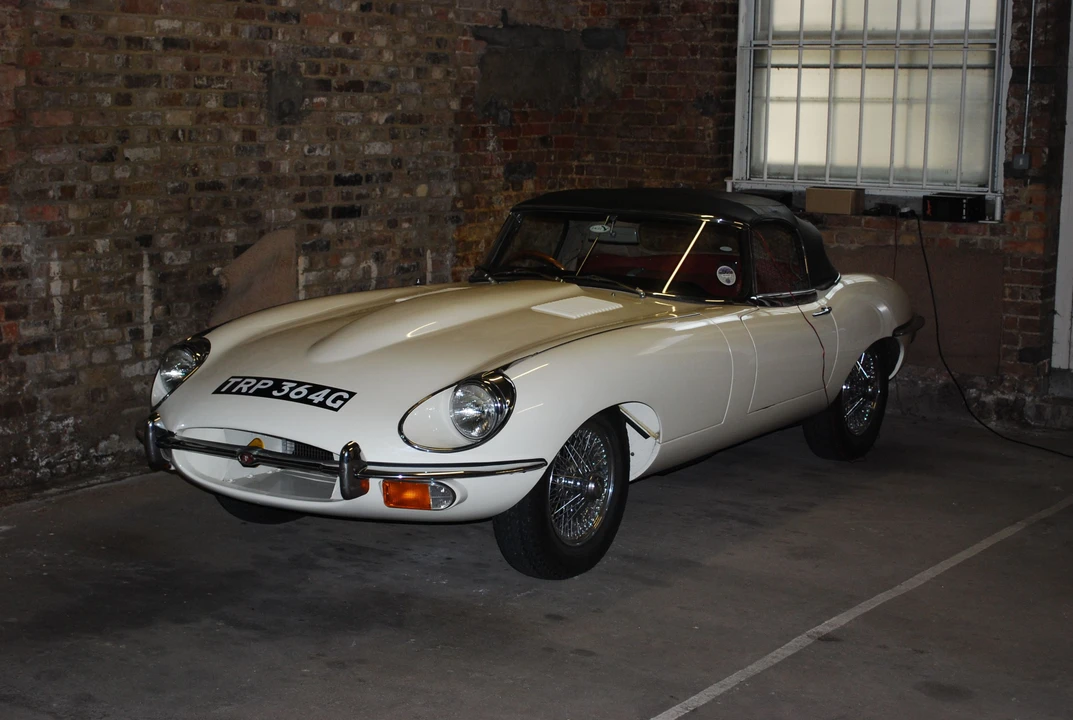 1969 Jaguar E-Type Series 2 - Image 6 of 6