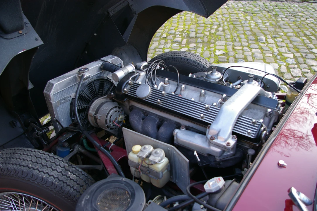 1969 Jaguar E-Type Series 2 - Image 3 of 6