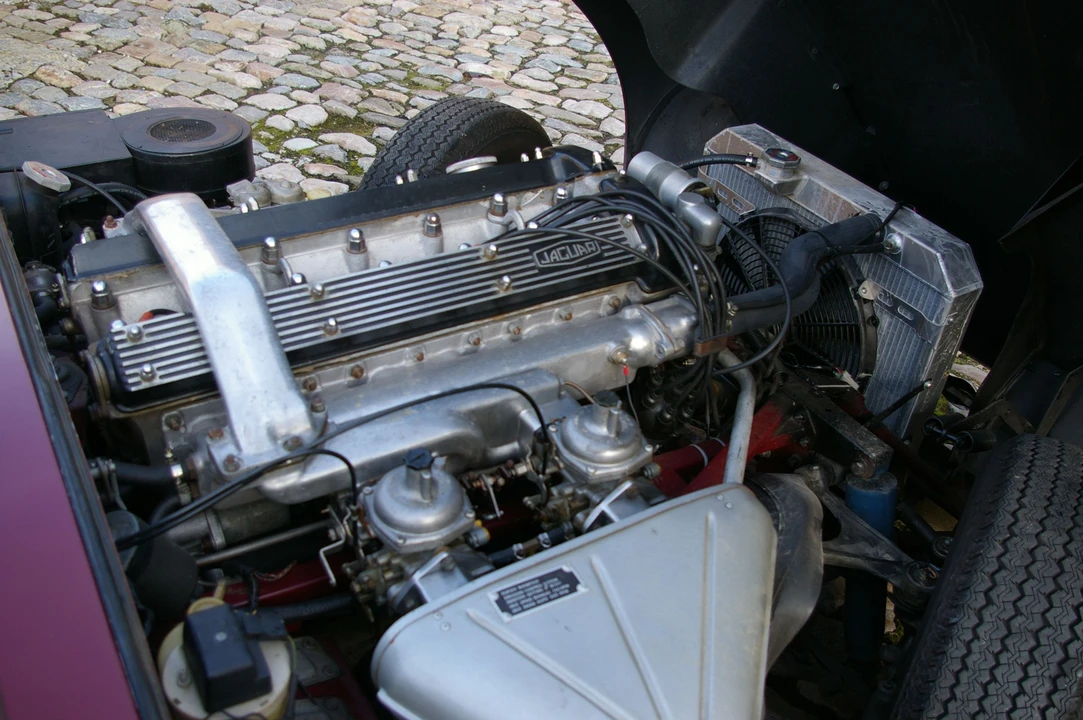 1969 Jaguar E-Type Series 2 - Image 2 of 6