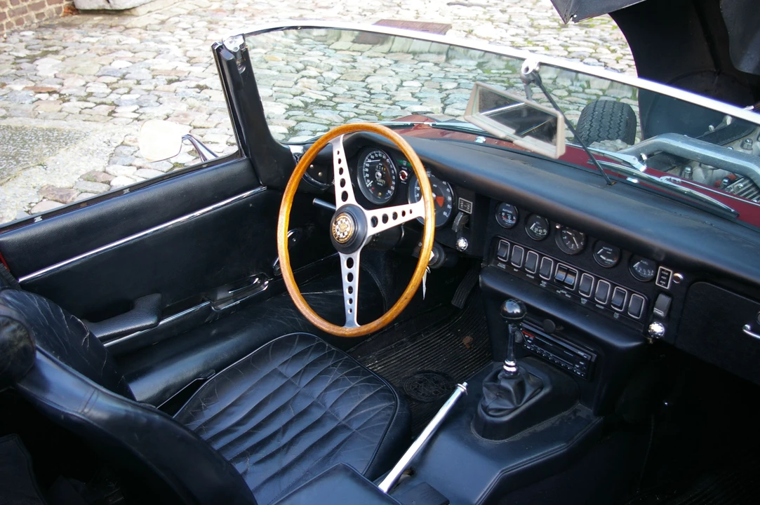 1969 Jaguar E-Type Series 2 - Image 4 of 6