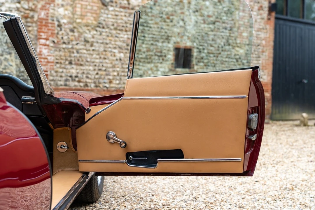 1969 Jaguar E-Type Series 2 - Image 23 of 30