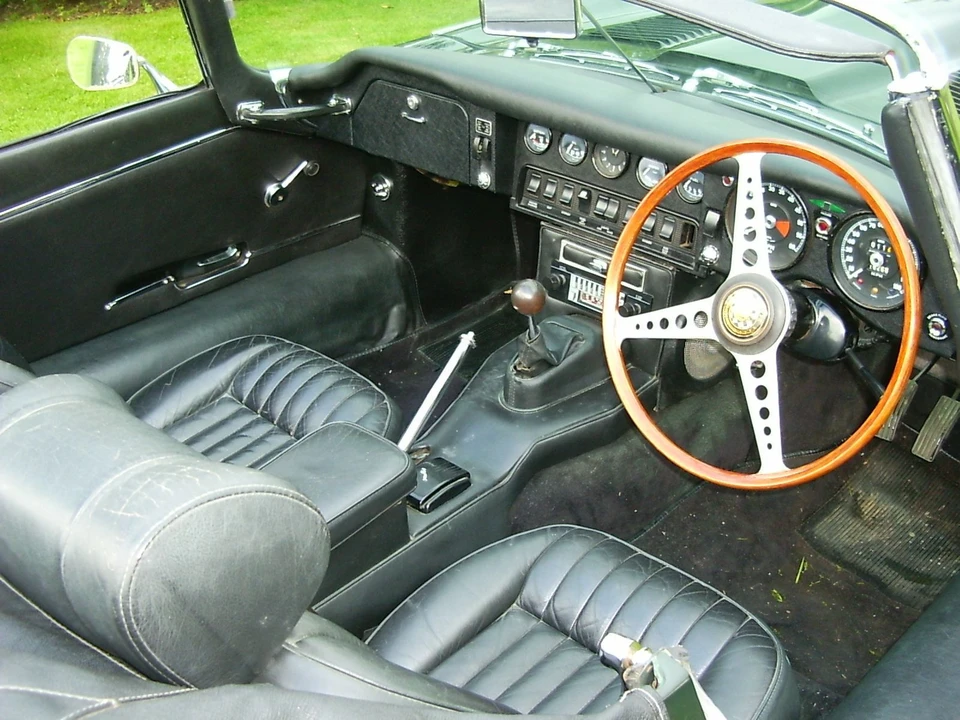 1969 Jaguar E-Type Series 2 - Image 2 of 3