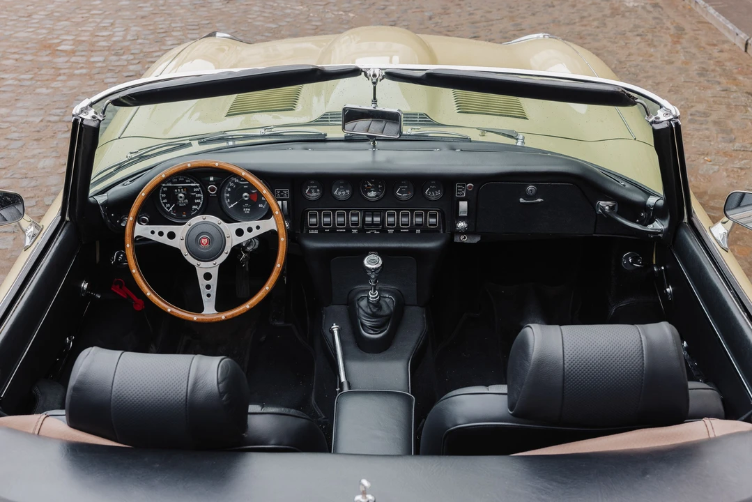 1969 Jaguar E-Type Series 2 - Image 28 of 31