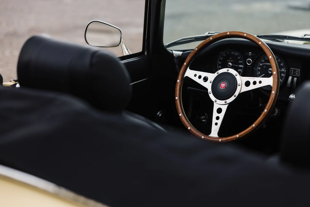 1969 Jaguar E-Type Series 2 - Image 7 of 31