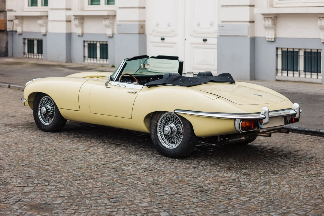 1969 Jaguar E-Type Series 2 - Image 17 of 31