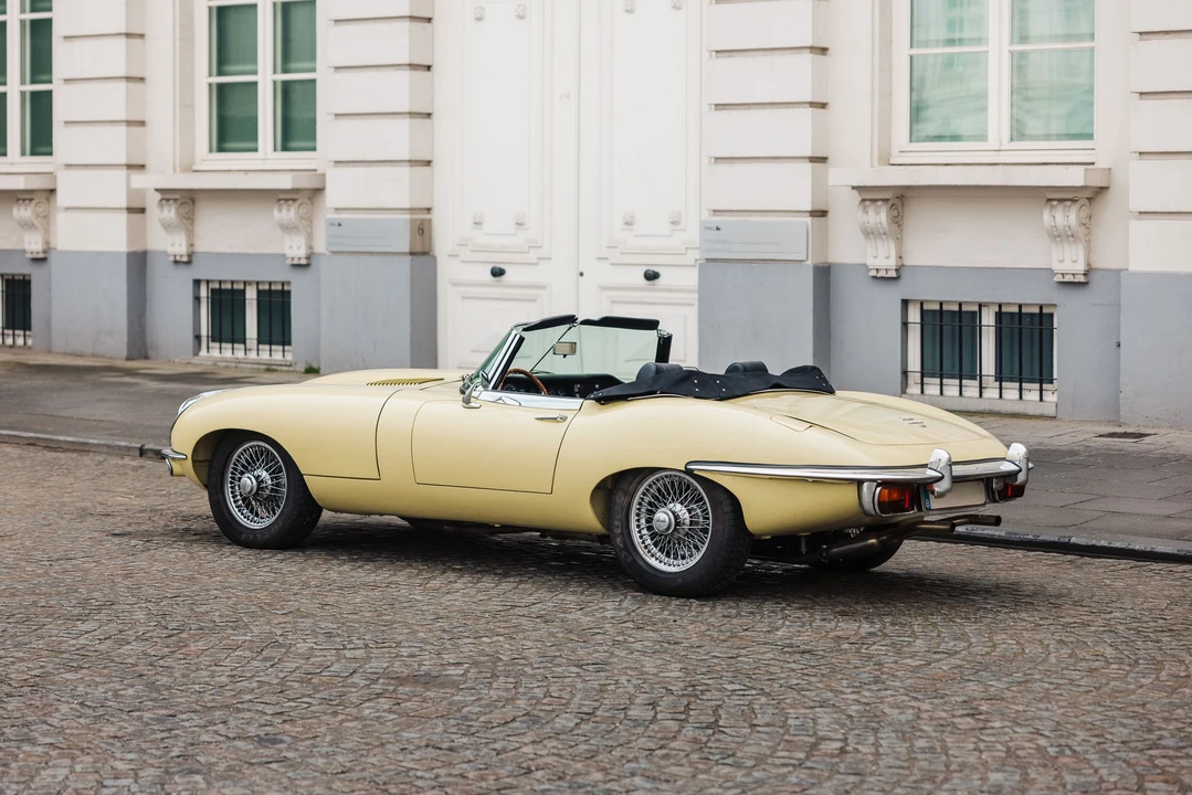 1969 Jaguar E-Type Series 2 - Image 16 of 31