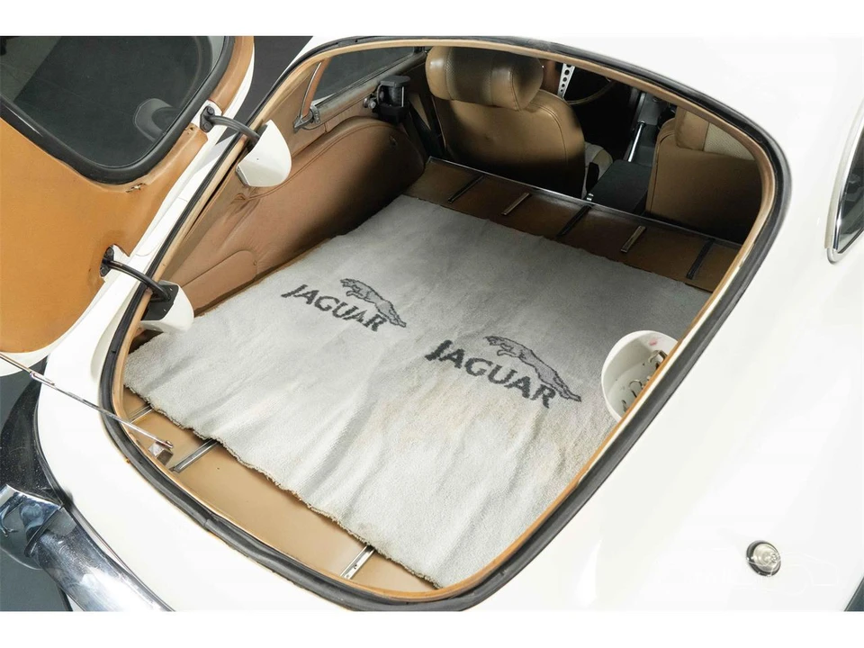 1969 Jaguar E-Type Series 2 - Image 16 of 18