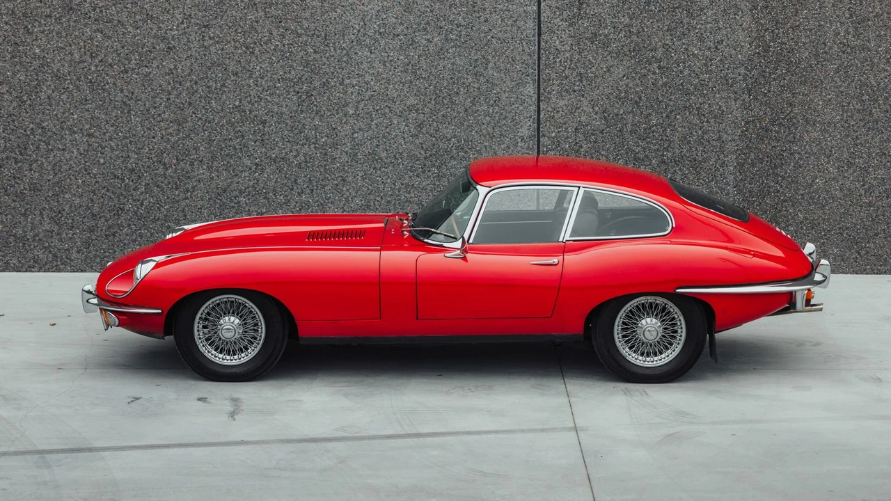 1969 Jaguar E-Type Series 2 - Image 14 of 31
