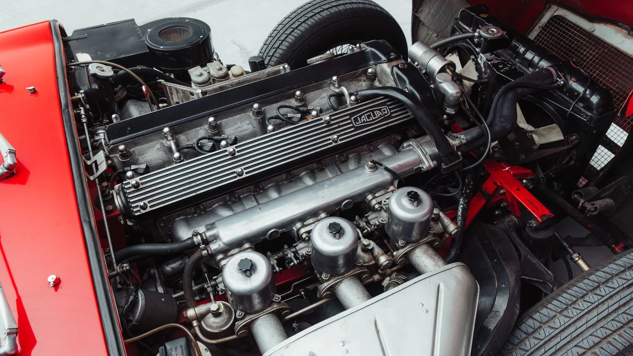 1969 Jaguar E-Type Series 2 - Image 7 of 31