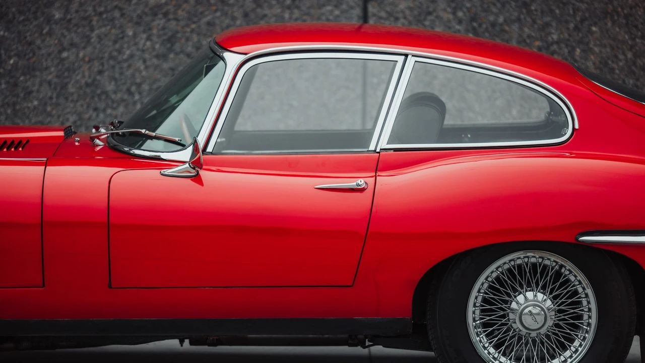 1969 Jaguar E-Type Series 2 - Image 21 of 31