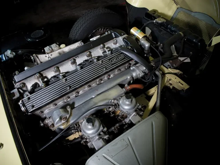 1969 Jaguar E-Type Series 2 - Image 7 of 12