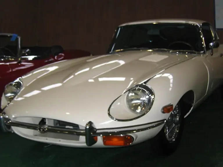 1969 Jaguar E-Type Series 2 - Image 2 of 2