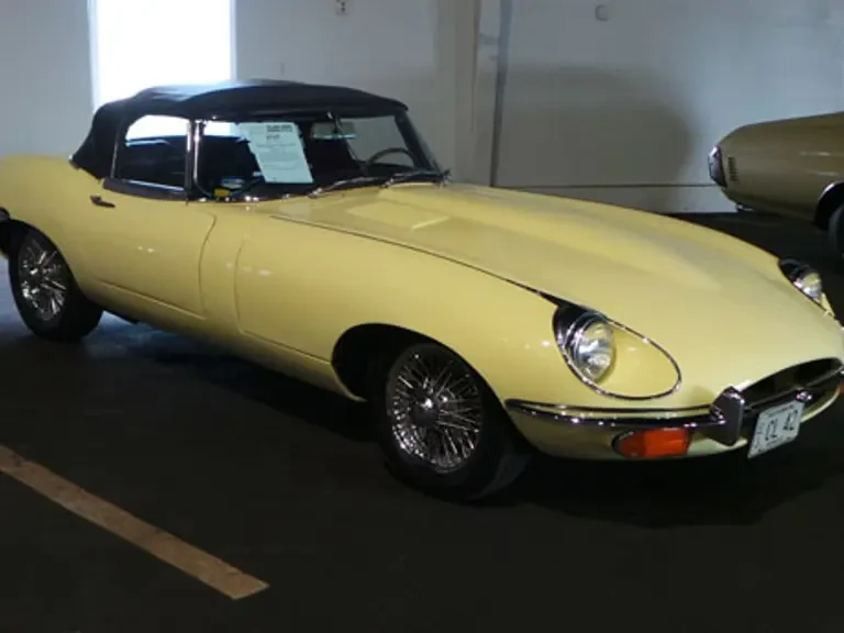 1969 Jaguar E-Type Series 2 - Image 2 of 2