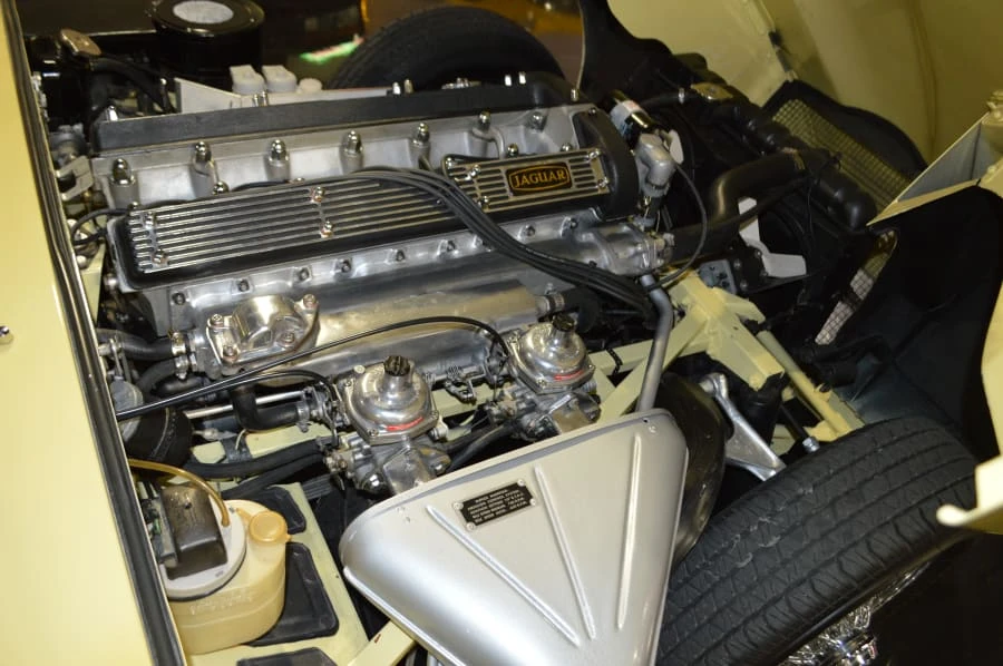 1969 Jaguar E-Type Series 2 - Image 9 of 12