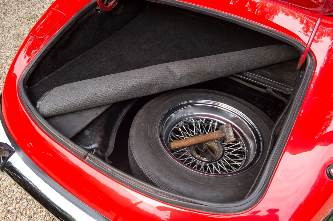 1969 Jaguar E-Type Series 2 - Image 6 of 24
