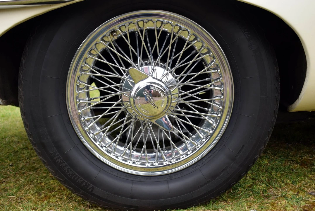 1969 Jaguar E-Type Series 2 - Image 18 of 30