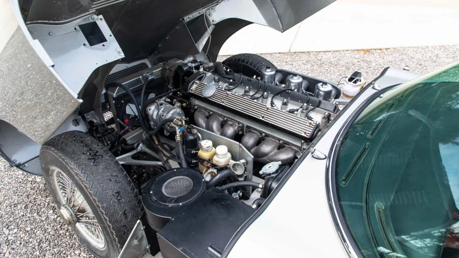 1969 Jaguar E-Type Series 2 2+2 - Image 6 of 12