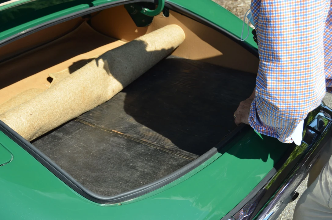 1969 Jaguar E-Type Series 2 - Image 11 of 14
