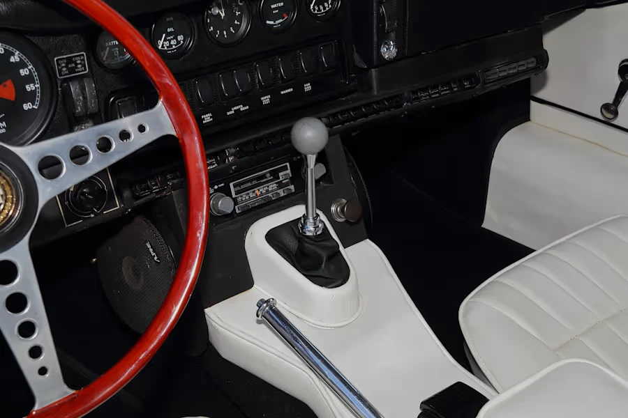 1969 Jaguar E-Type Series 2 - Image 16 of 20