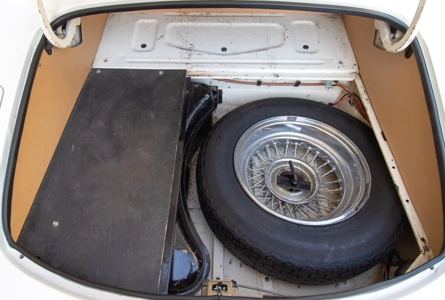 1969 Jaguar E-Type Series 2 - Image 23 of 28