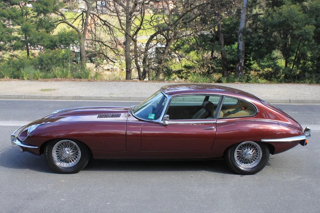 1969 Jaguar E-Type Series 2 2+2 - Image 8 of 10