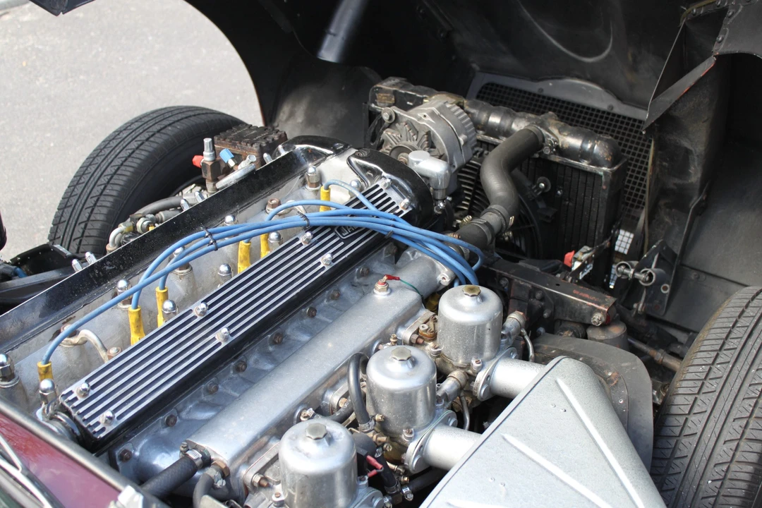 1969 Jaguar E-Type Series 2 2+2 - Image 3 of 10