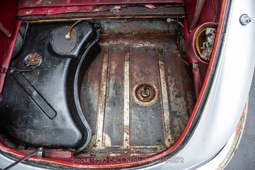 1969 Jaguar XK - Image 24 of 24