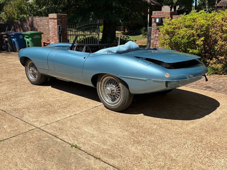 1969 Jaguar XK - Image 3 of 21