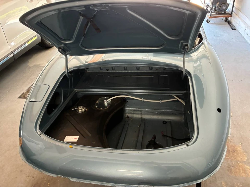 1969 Jaguar XK - Image 22 of 23