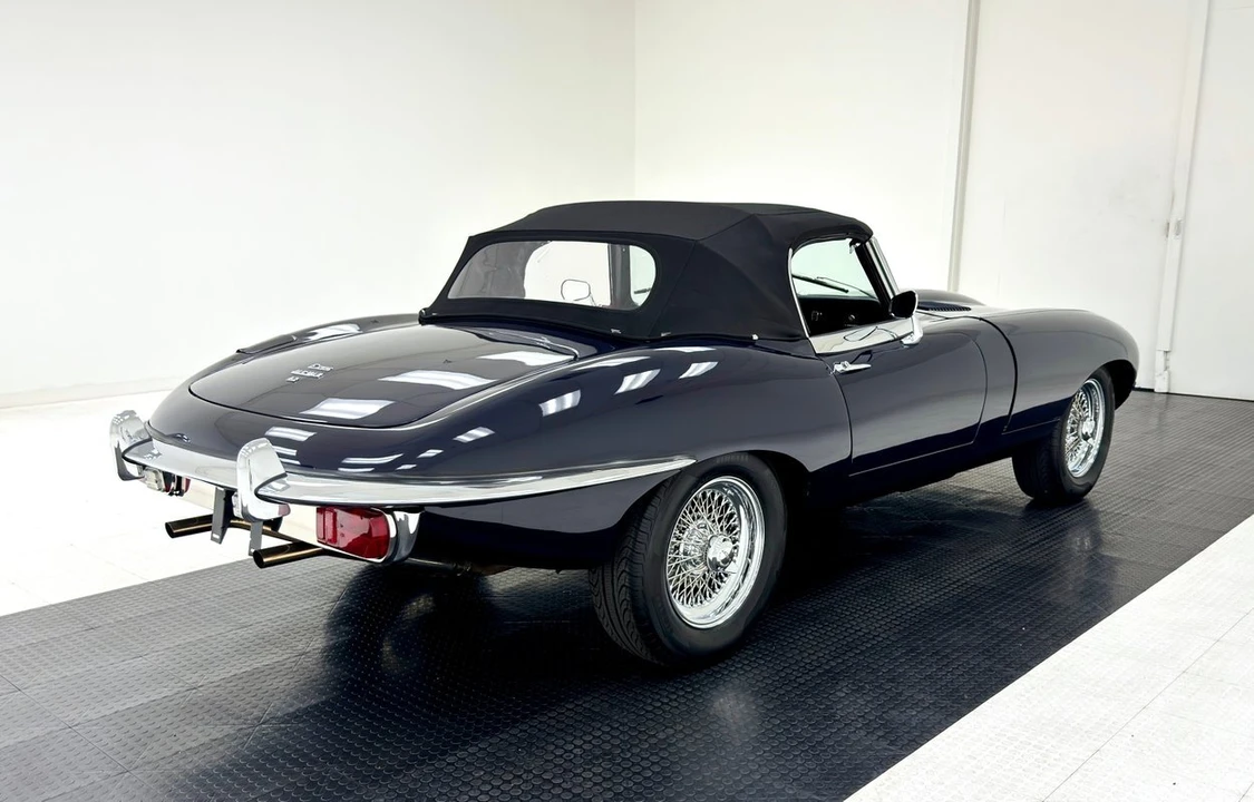 1969 Jaguar E-Type Series 2 - Image 9 of 12