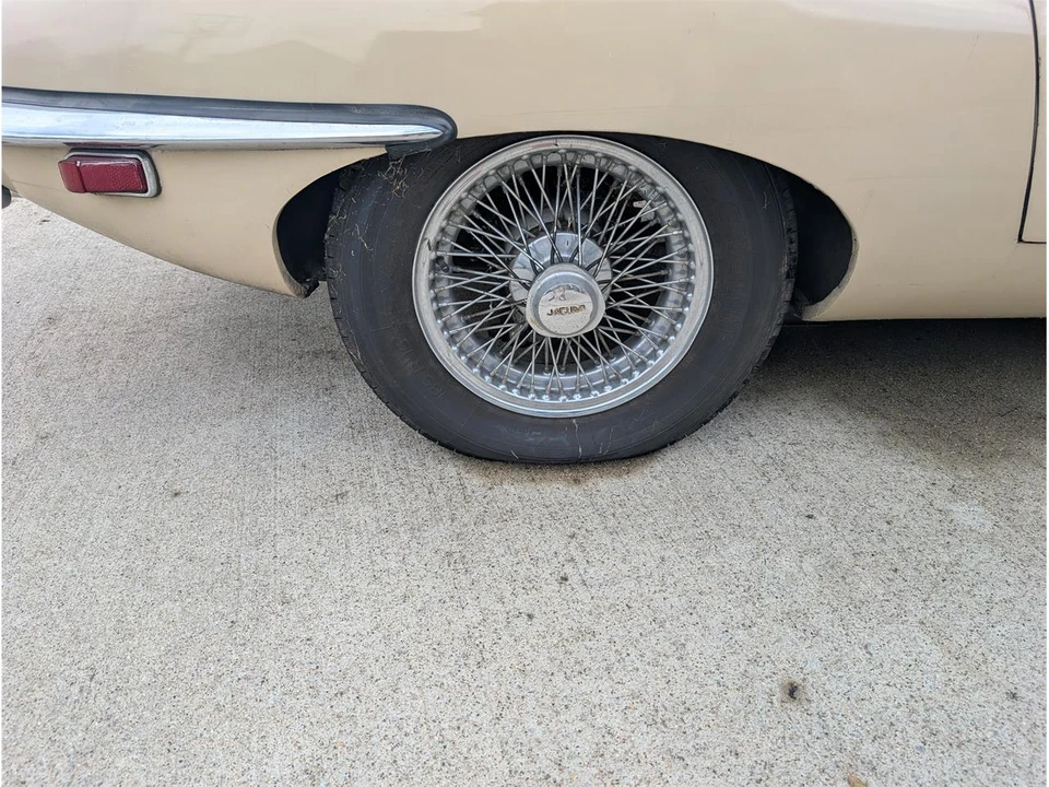 1969 Jaguar E-Type Series 2 - Image 12 of 14