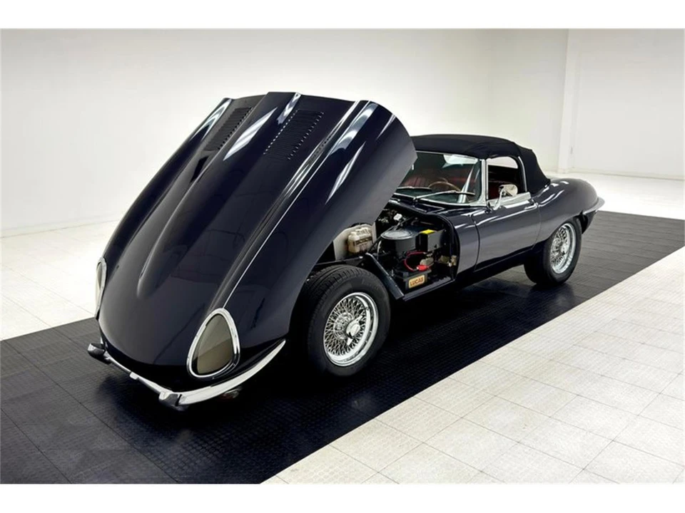 1969 Jaguar E-Type Series 2 - Image 2 of 31