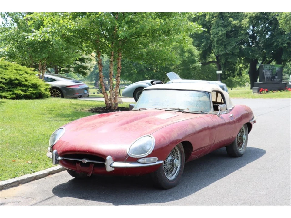 1969 Jaguar E-Type Series 2 - Image 2 of 8