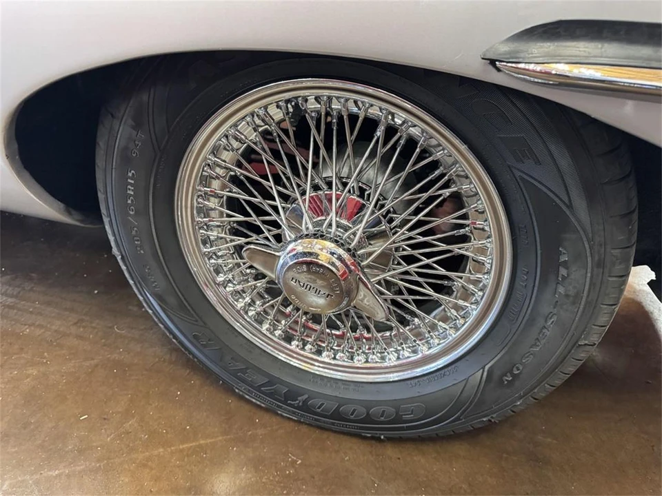 1969 Jaguar E-Type Series 2 - Image 9 of 21