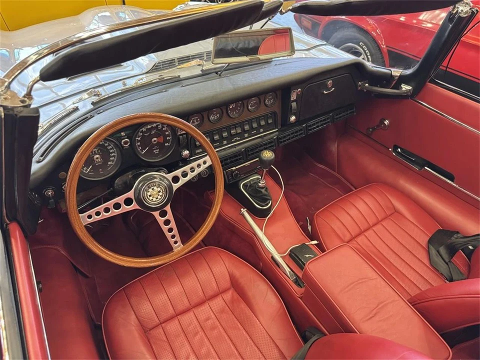 1969 Jaguar E-Type Series 2 - Image 11 of 21