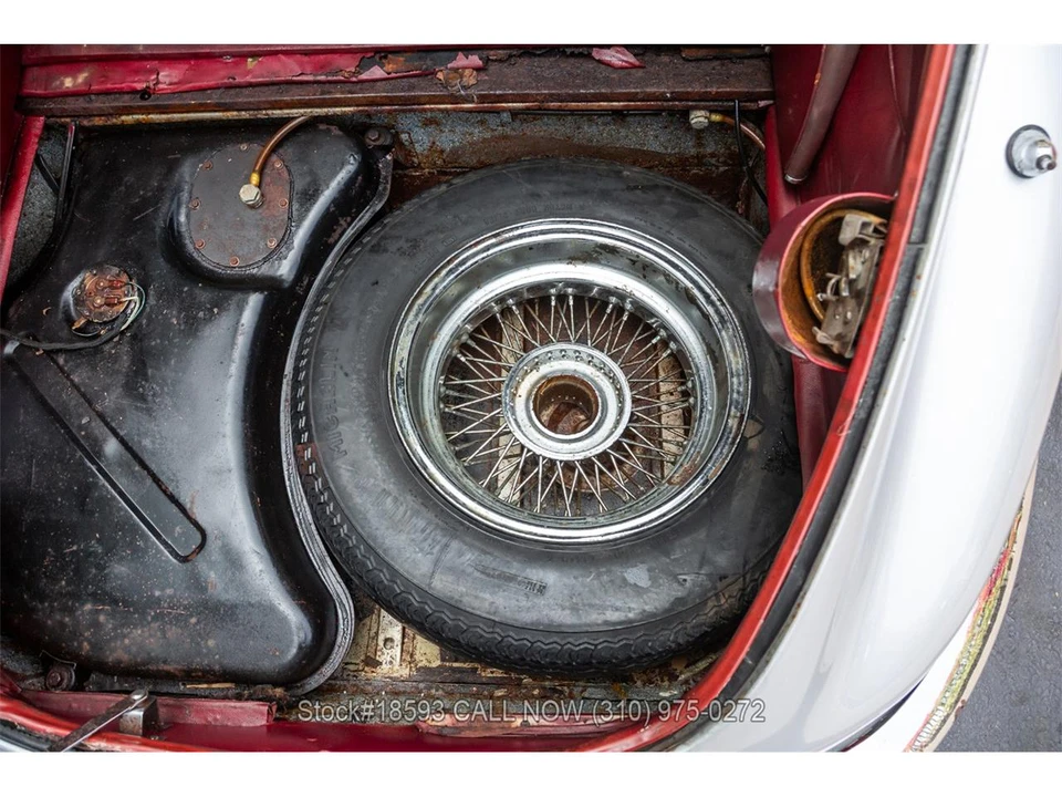1969 Jaguar E-Type Series 2 - Image 22 of 31