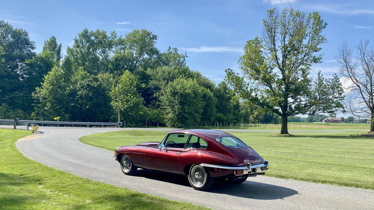 1969 Jaguar E-Type Series 2 2+2 - Image 13 of 31