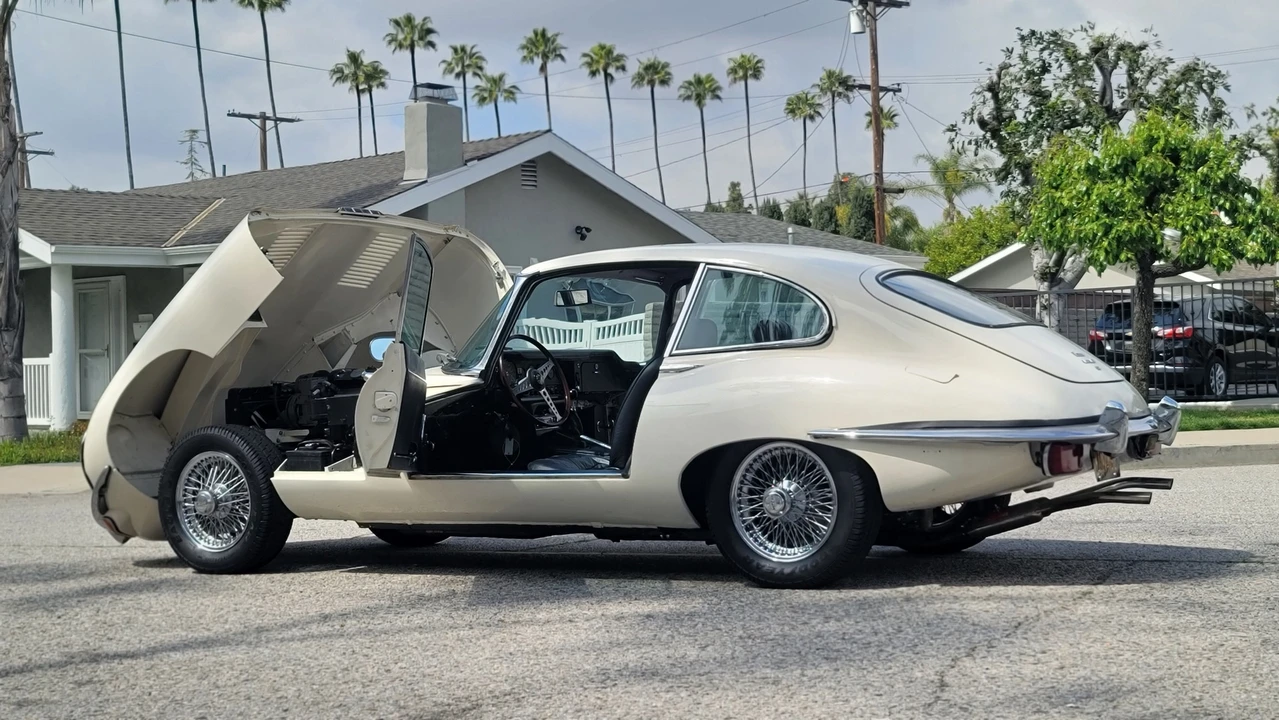 1969 Jaguar E-Type Series 2 2+2 - Image 21 of 31