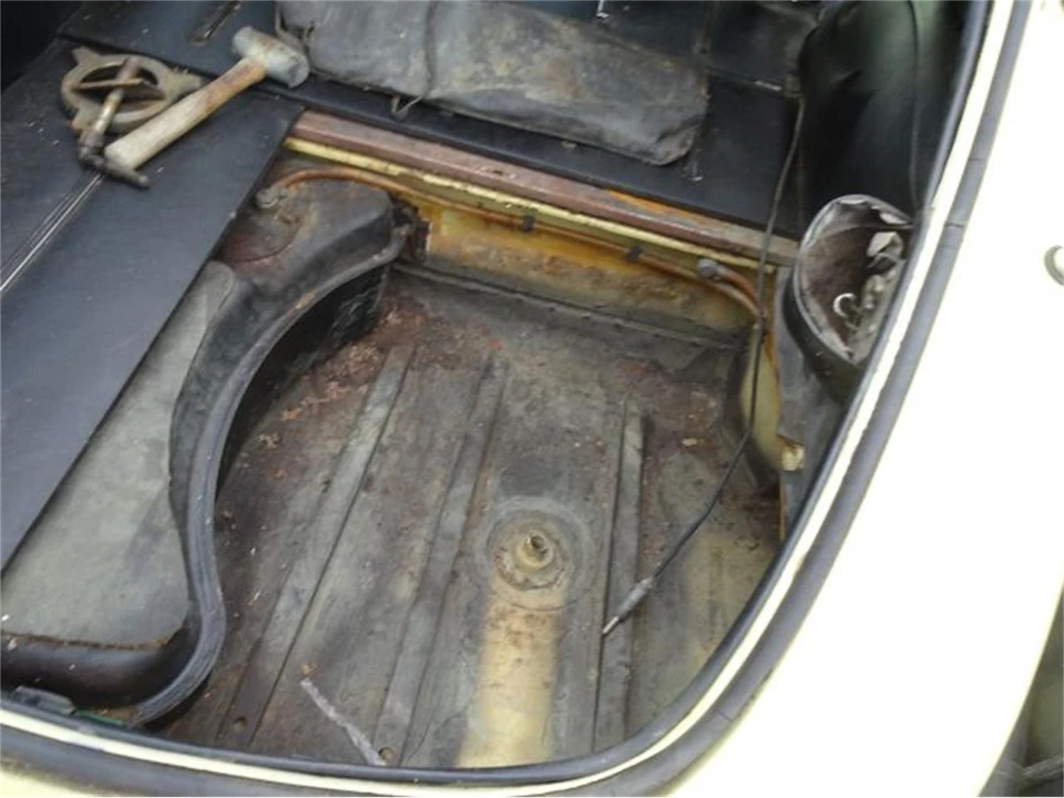 1969 Jaguar E-Type Series 2 - Image 11 of 23
