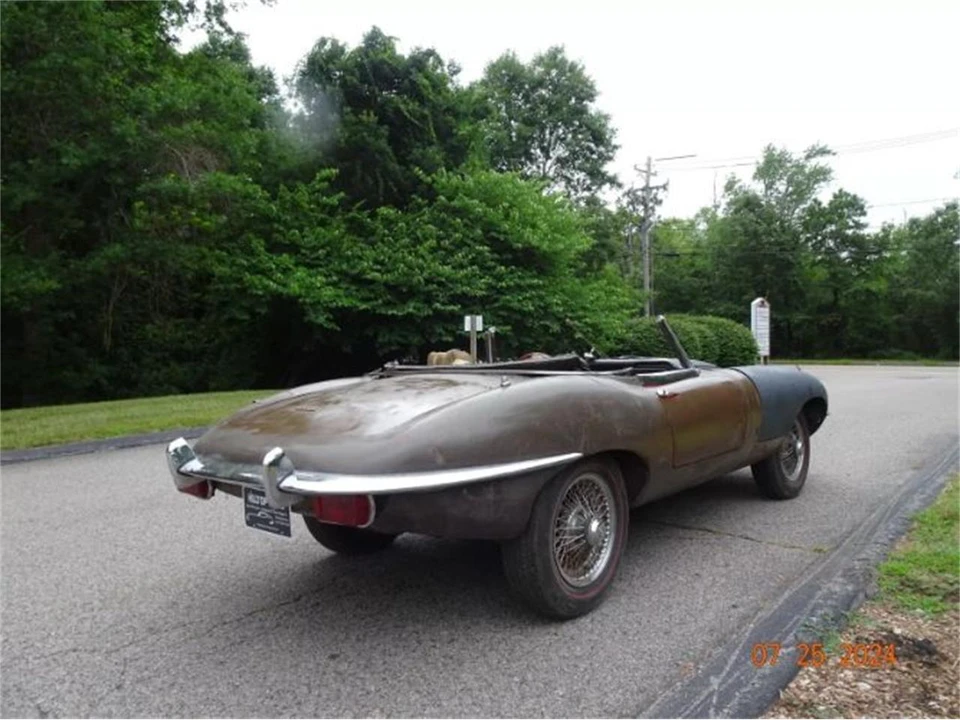 1969 Jaguar E-Type Series 2 - Image 7 of 10