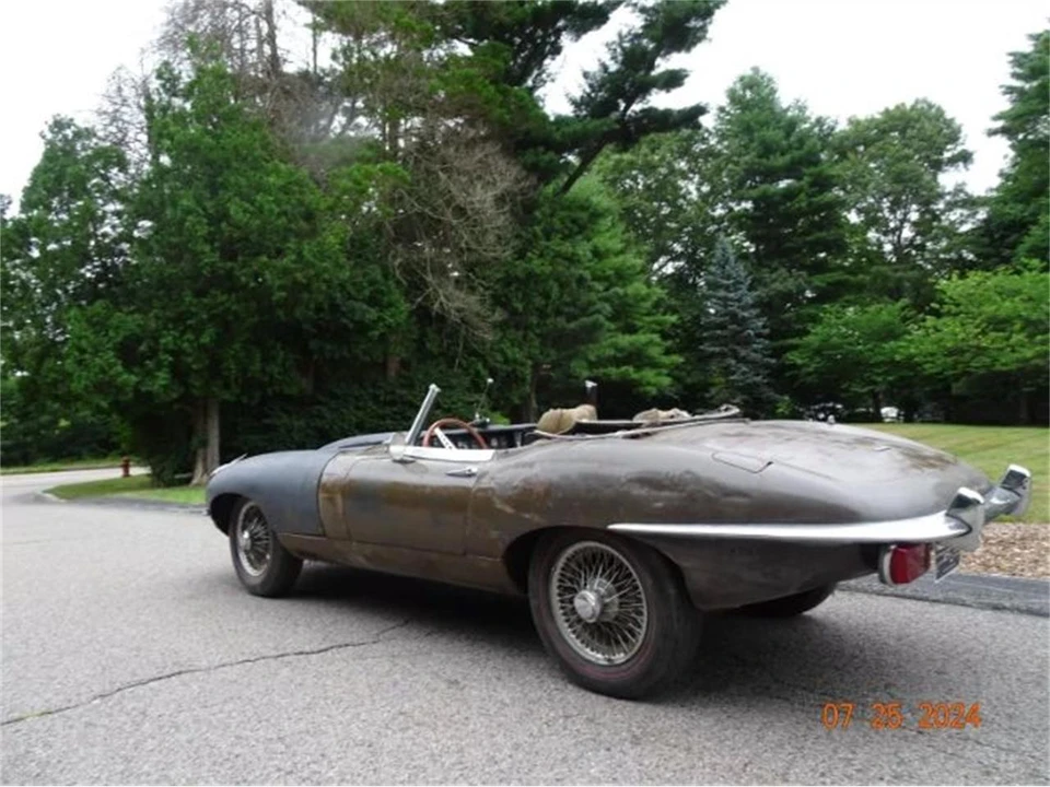 1969 Jaguar E-Type Series 2 - Image 10 of 10