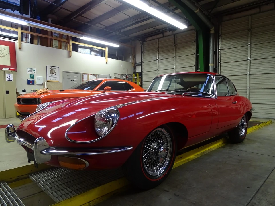 1969 Jaguar E-Type Series 2 - Image 2 of 31