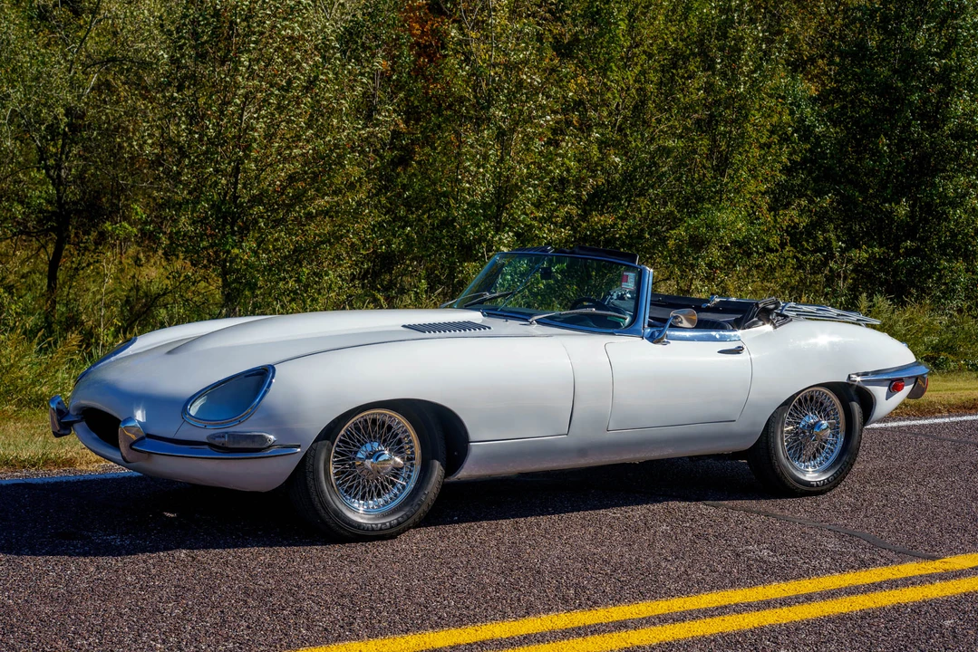 1969 Jaguar E-Type Series 2 - Image 3 of 31