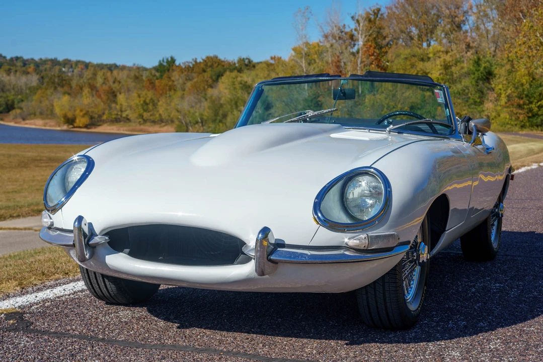 1969 Jaguar E-Type Series 2 - Image 6 of 31